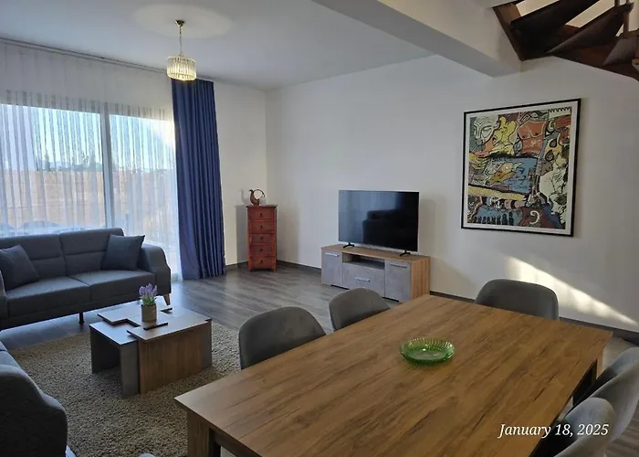 Willa West Park, Kyrenia